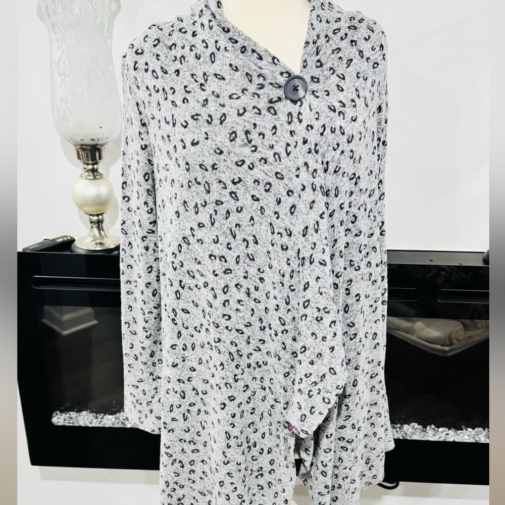 Bobeau Grey Leopard One-Button Fleece Wrap Cardigan